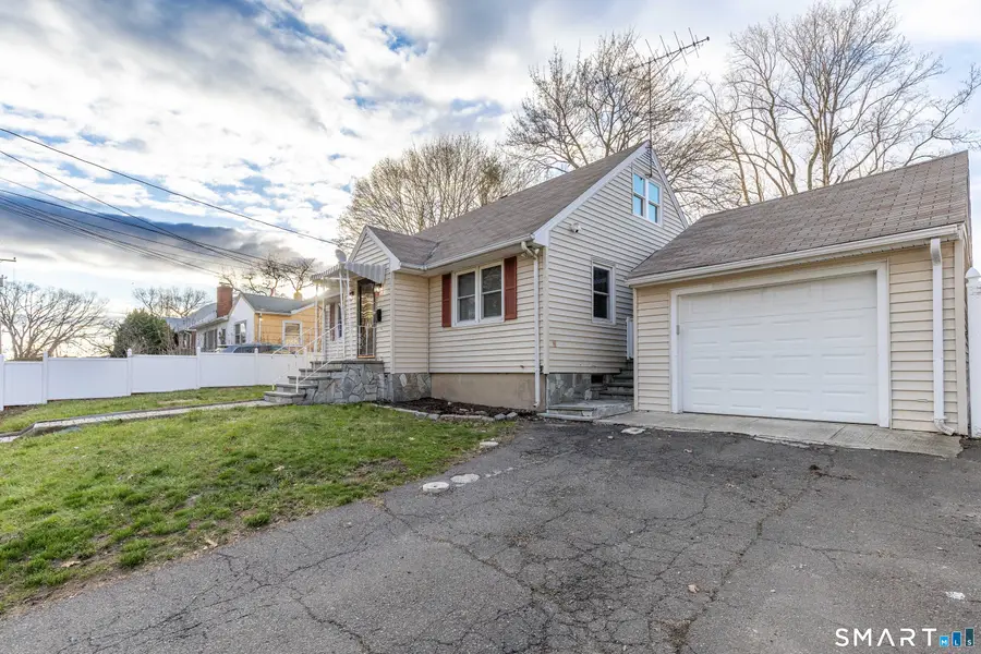 415 Jewett Avenue, Bridgeport, CT 06066 - #2