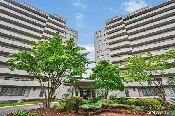 3200 Park Avenue #4C1, Bridgeport, CT 06604