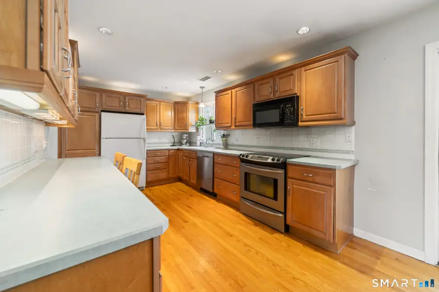 51 Sky View Circle, Hamden, CT 06514 - #3