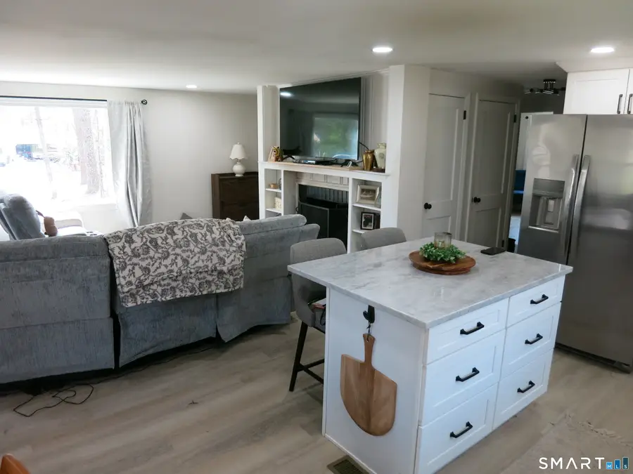 6 Lostbrook Road, West Simsbury, CT 06092 - #3