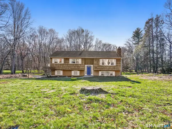 16 Deepdene Road, Trumbull, CT 06611