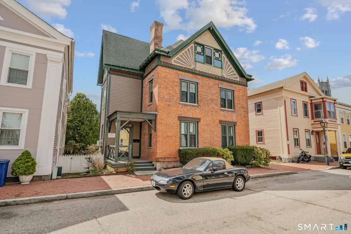 20 Starr Street, New London, CT 06320 - #1