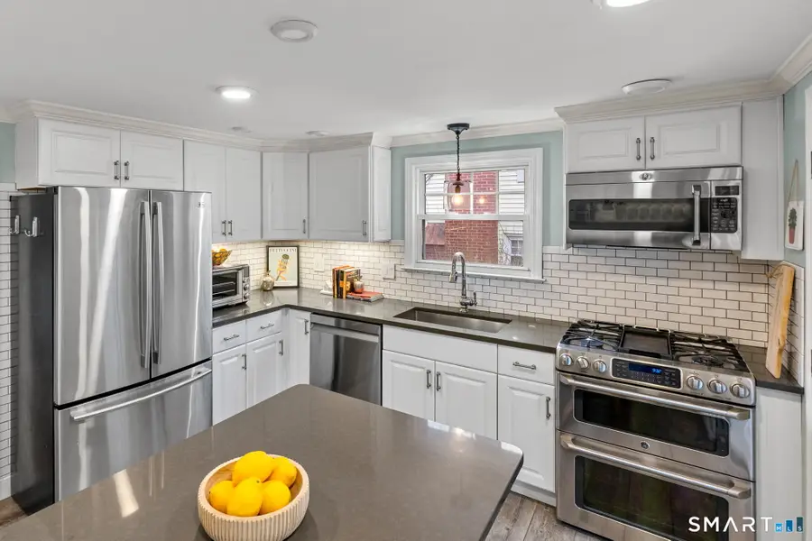 65 Edgemere Avenue, West Hartford, CT 06110 - #3