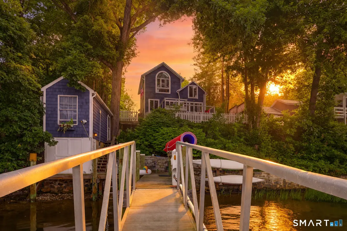 11 Stanton Street, Waterford, CT 06385 - #1