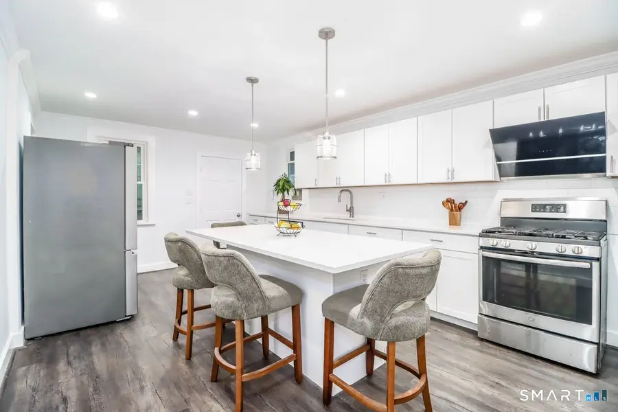 16 Raymond Street, New Canaan, CT 06840 - #3