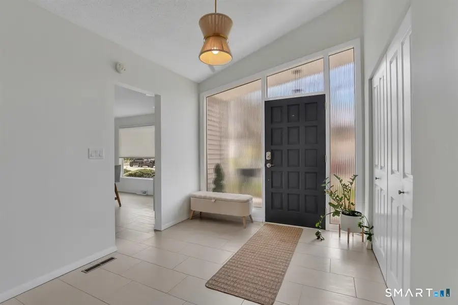 2 Cascade Road, West Hartford, CT 06117 - #2