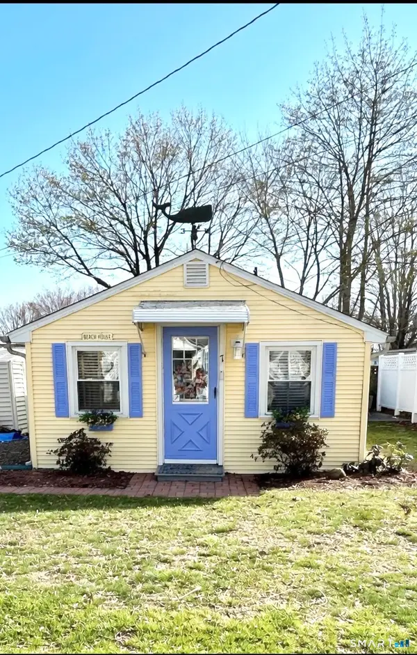 7 3rd Street #7, Madison, CT 06443