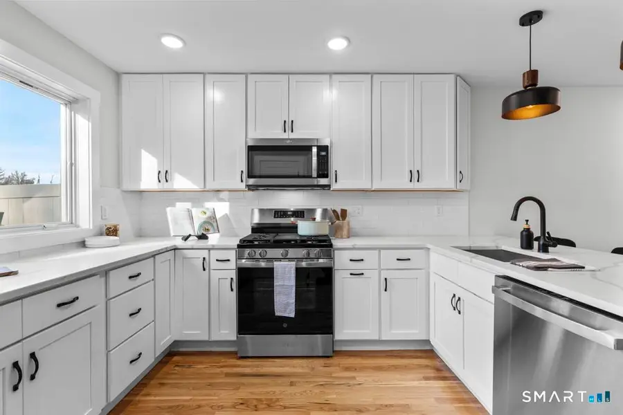 22 a Merritt Avenue, Woodbridge, CT 06525 - #3