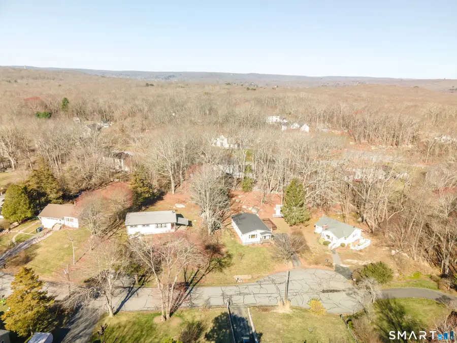 9 Stone Court, Gales Ferry, CT 06335 - #2