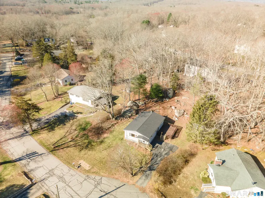 9 Stone Court, Gales Ferry, CT 06335 - #3