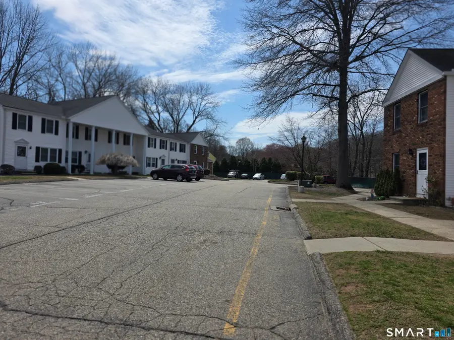 18 Colonial Village #18, Shelton, CT 06484 - #2