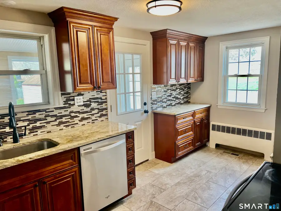 72 Hartford Avenue, Newington, CT 06111 - #2