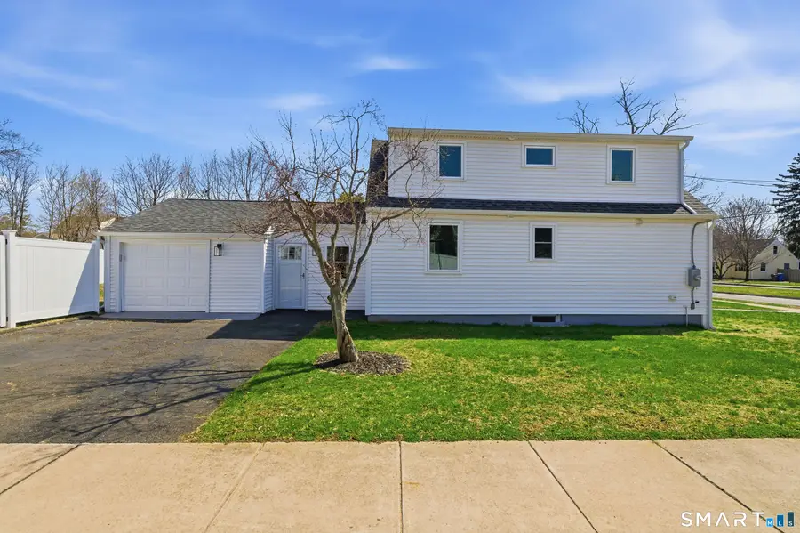 21 Deepwood Drive, Manchester, CT 06040 - #3