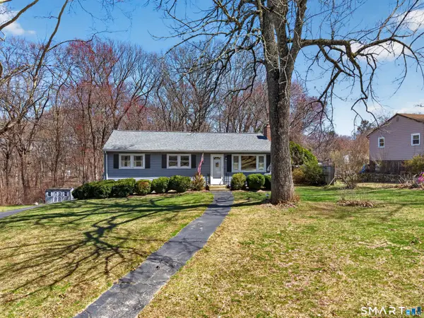 127 Pollys Lane, Montville, CT 06382