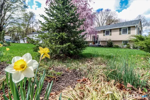 5 Hearthstone Drive, Bethel, CT 06801