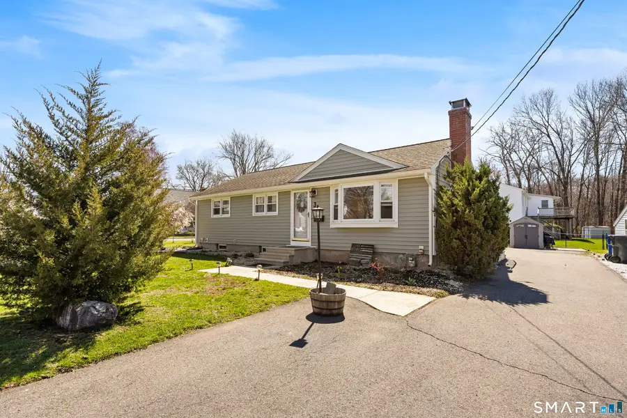 3 Greenlawn Avenue, Newington, CT 06111 - #3