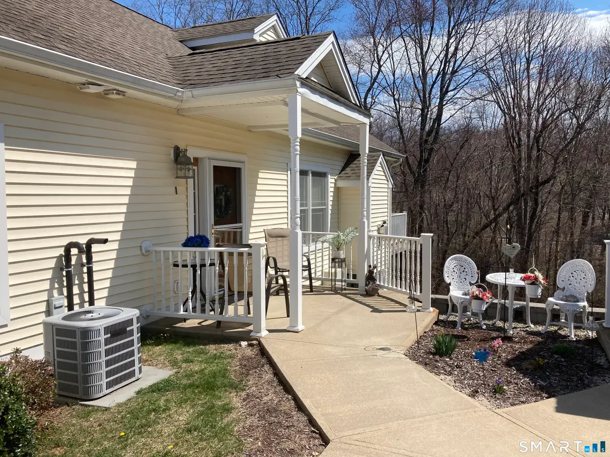 4 Park Avenue #1, Wolcott, CT 06716 - #1