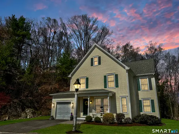 15 Rockledge Lane, Canton, CT 06019