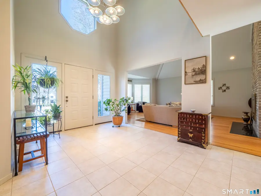 15 Black Pine Ridge, Ridgefield, CT 06877 - #3