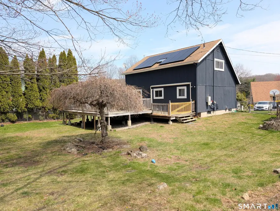 18 Cadbury Place, Naugatuck, CT 06770 - #3