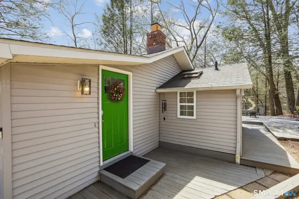 10 Capitol Drive, Newtown, CT 06482