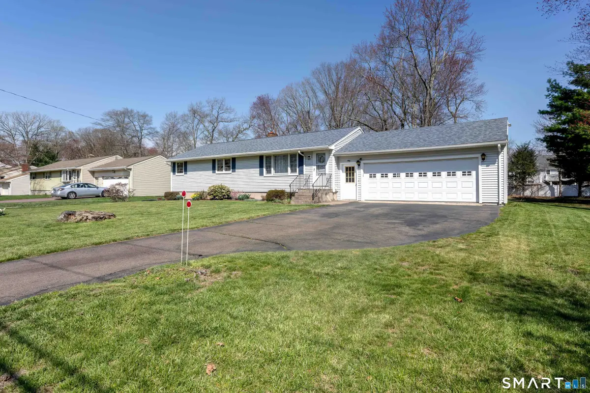 6 Red Brick Lane, North Haven, CT 06473 - #1