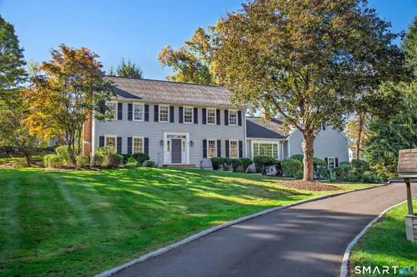 15 Schoolhouse Place, Ridgefield, CT 06877