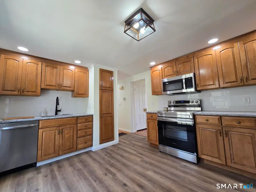 140 Willow Street, Cheshire, CT 06410 - #2