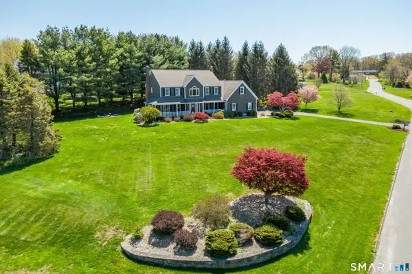 10 Yogananda Street, Newtown, CT 06482