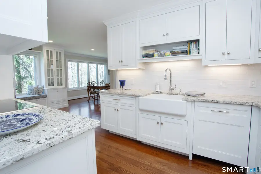 5 Shirecrest, Avon, CT 06001 - #2