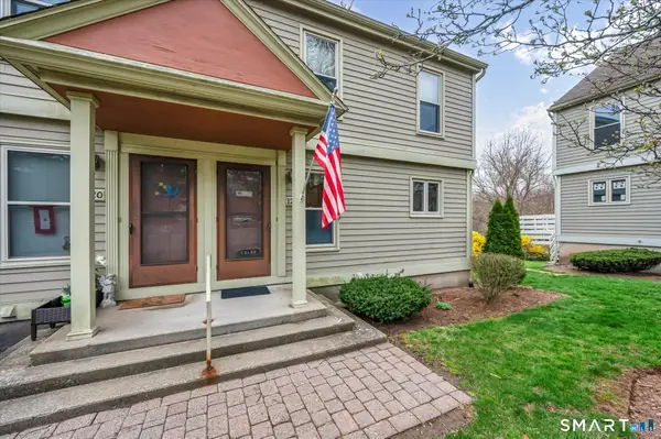 122 Colonial Hill Drive #122, Wallingford, CT 06492