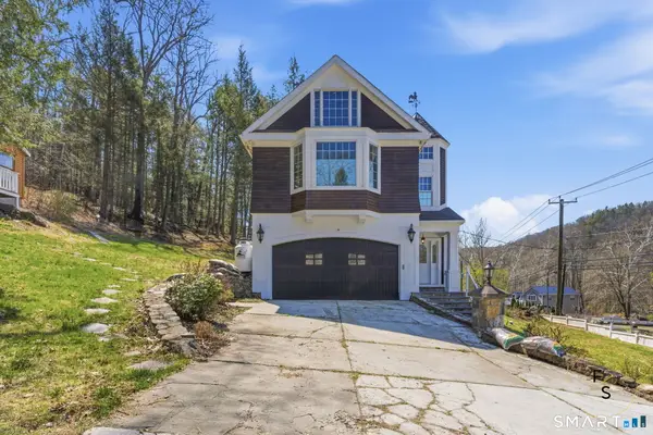 578 Roosevelt Drive, Oxford, CT 06478