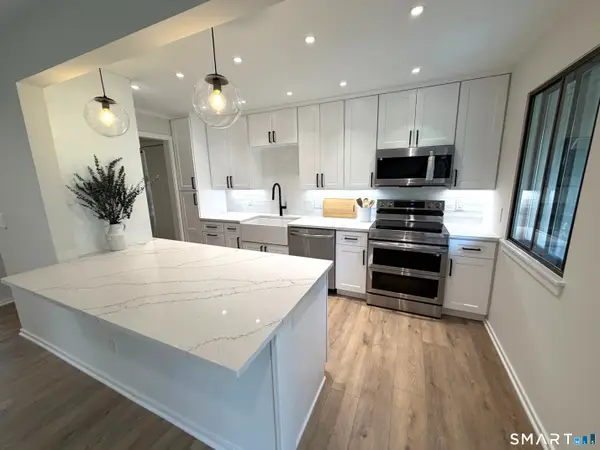 32 Heritage Village #C, Southbury, CT 06488