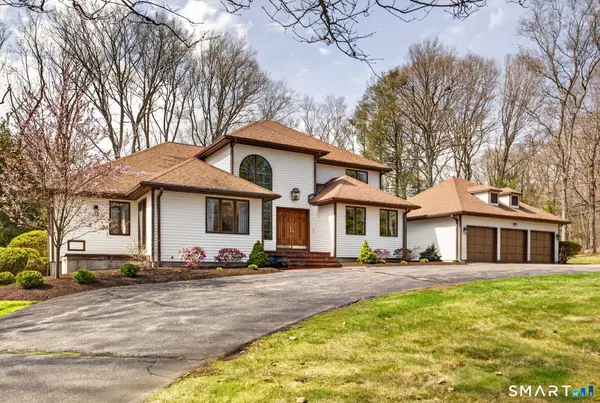 2 Davis Road, Woodbridge, CT 06525