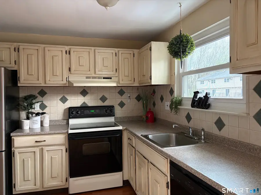 302 Blackstone Village #302, Meriden, CT 06450 - #3