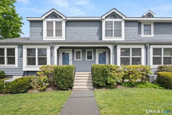 121 Fawn Ridge Lane #121, Norwalk, CT 06851
