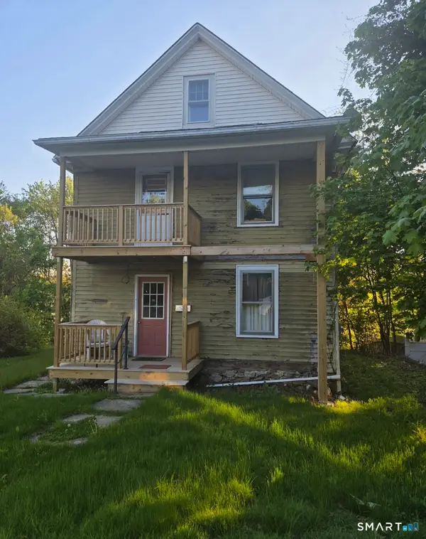 8 Roosevelt Avenue, Plymouth, CT 06786