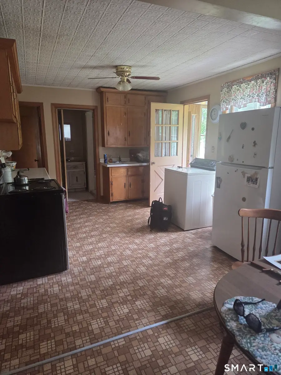 8 Roosevelt Avenue, Terryville, CT 06786 - #3