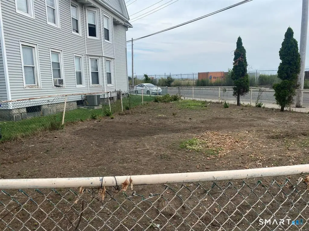 520 Seaview Avenue, Bridgeport, CT 06607 - #1