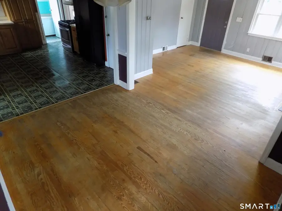 28 Colony Street, Bristol, CT 06010 - #3