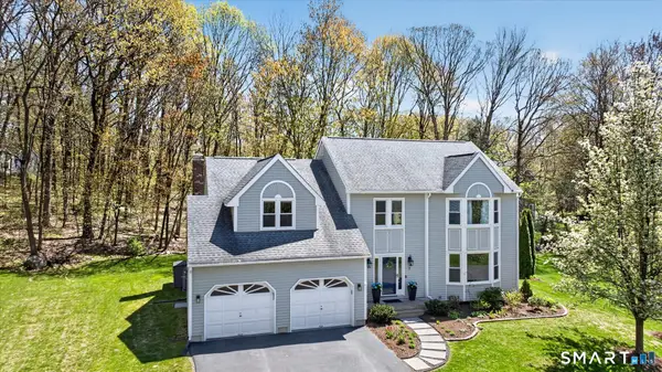 7 Village View Lane, Farmington, CT 06085