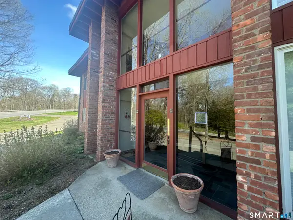 126 Sherman Hill Road #C14, Woodbury, CT 06798