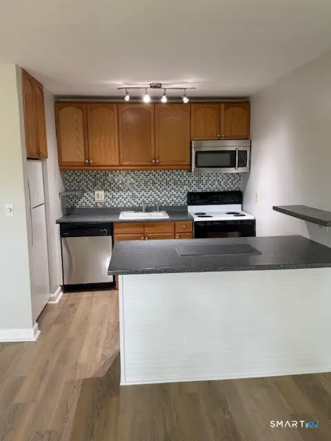 239 Old Farms Road #16D, Avon, CT 06001 - #3