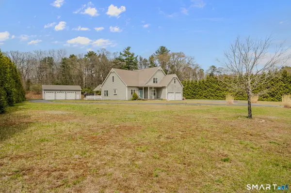 8 Quiet Cove Lane, Griswold, CT 06351
