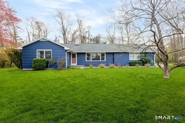 14 Elmcrest Drive, Danbury, CT 06811