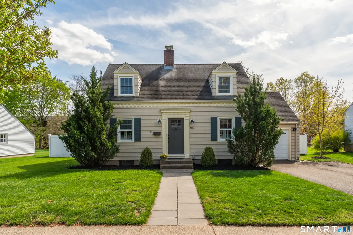 98 Colonial Drive, Hamden, CT 06518 - #1