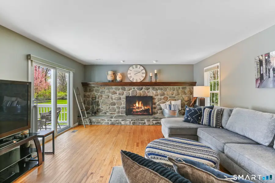 621 Shrub Oak Lane, Fairfield, CT 06824 - #3