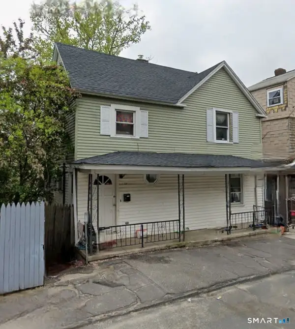 37 Manhan Street, Waterbury, CT 06710