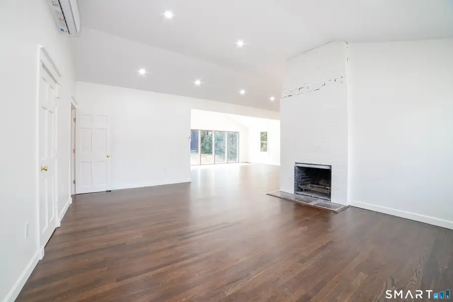 22 Bryden Terrace, Hamden, CT 06517 - #3