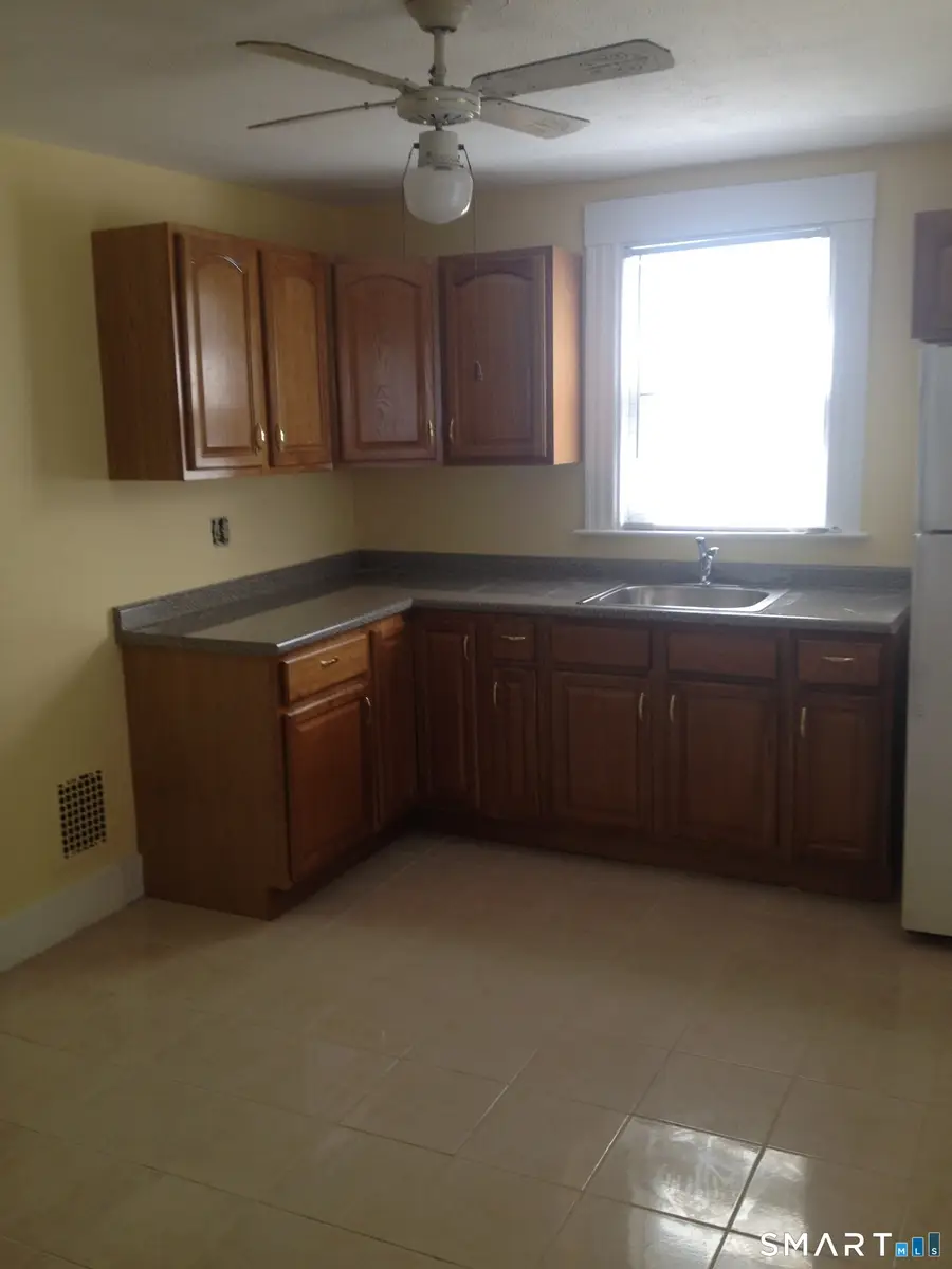 18 Walnut Street, West Haven, CT 06516 - #3